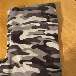 Grey camo PINK leggings